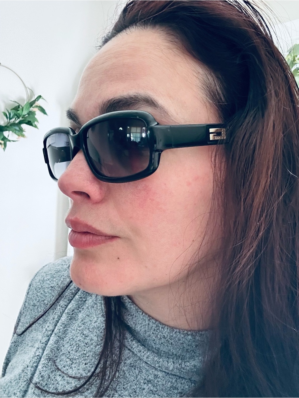 Gucci Black Women's Rectangular Sunglasses - Picture 4 of 6